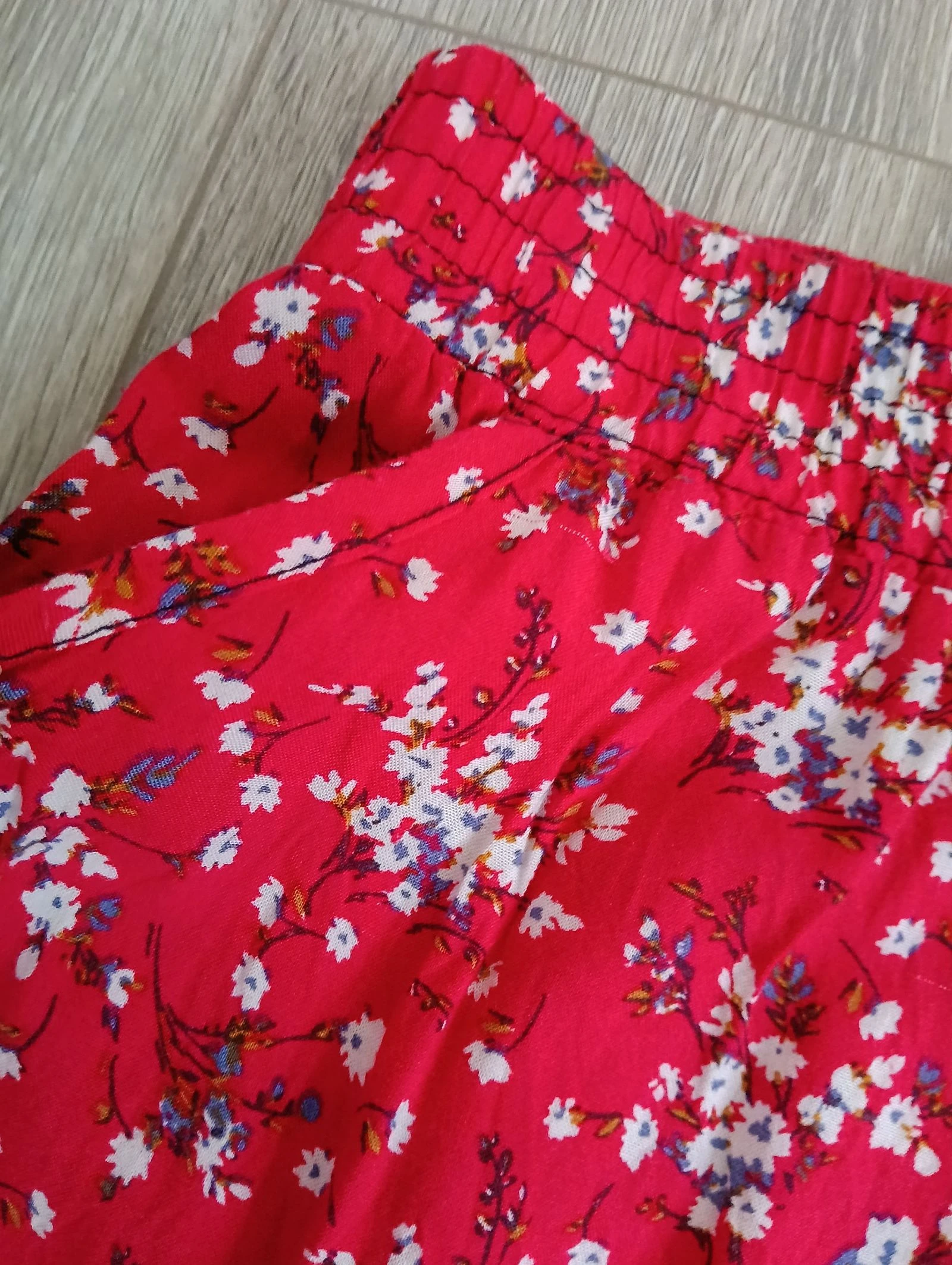 Short rouge fleuri – photo 3